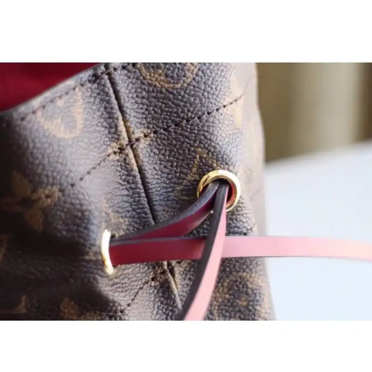 Fashionrepsfam ru 19B570240 LV Bags 0713